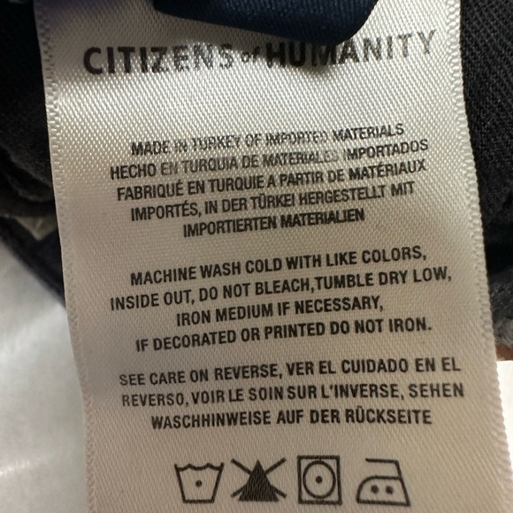 Olivia Ankle High Rise Slim in Silvermist
Citizens of Humanity🩶 - Picture 12 of 14